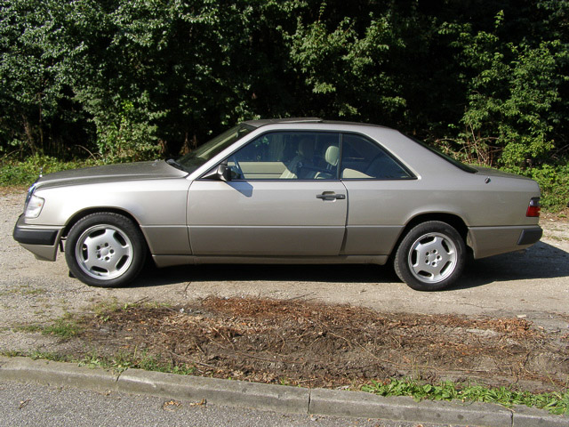 Mercedes 300 CE Detail